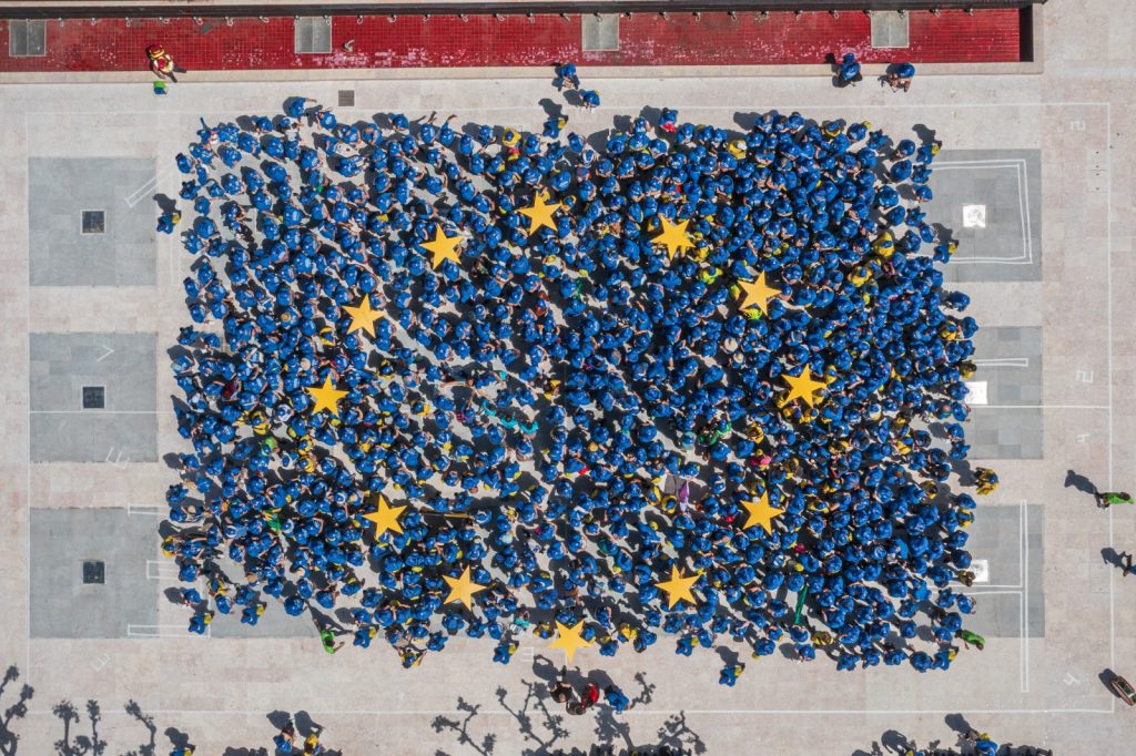 720d2aaf-9497-4822-b874-41f41b6e500b