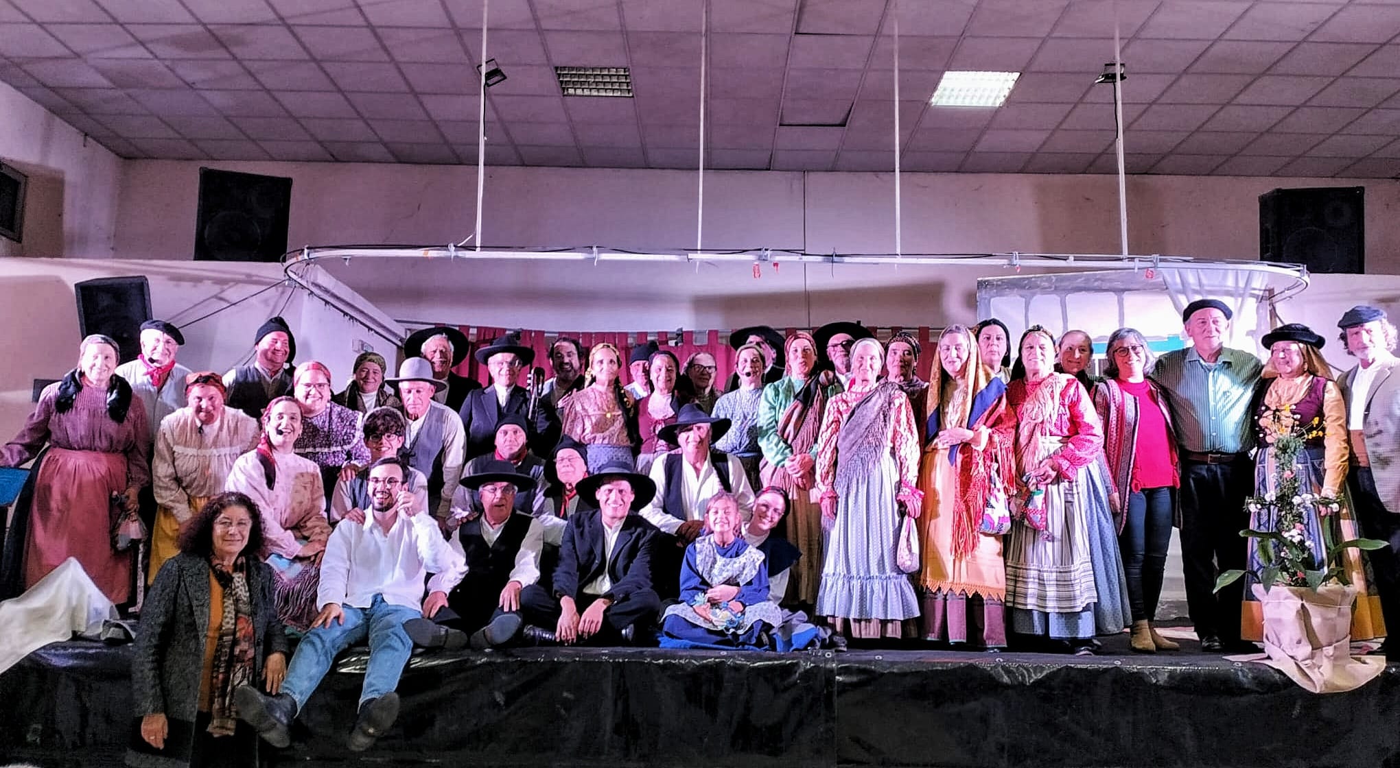 8 de junho _ Vamos ouvir o cancioneiro_ De onde vens...para onde vais