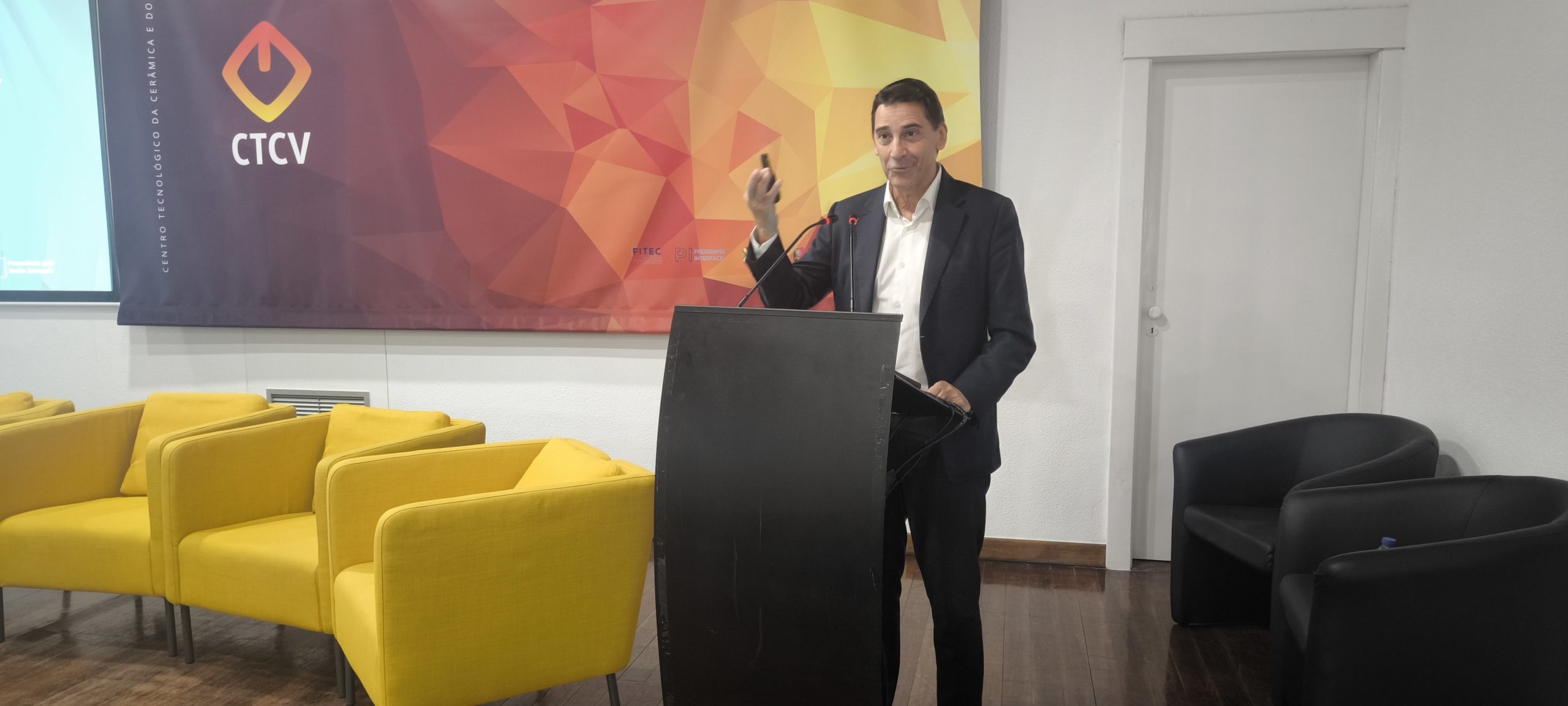 José Gomes Mendes durante o lançamento do SHIFT2DIGITALGREEN