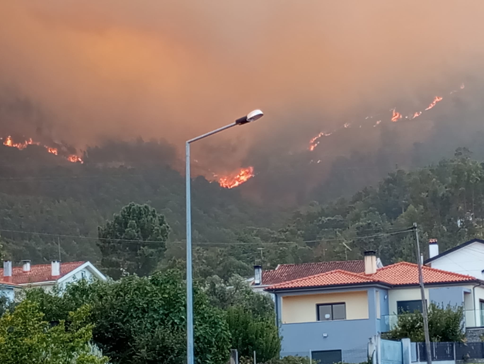 Incêndio na Lousã sem frentes ativas