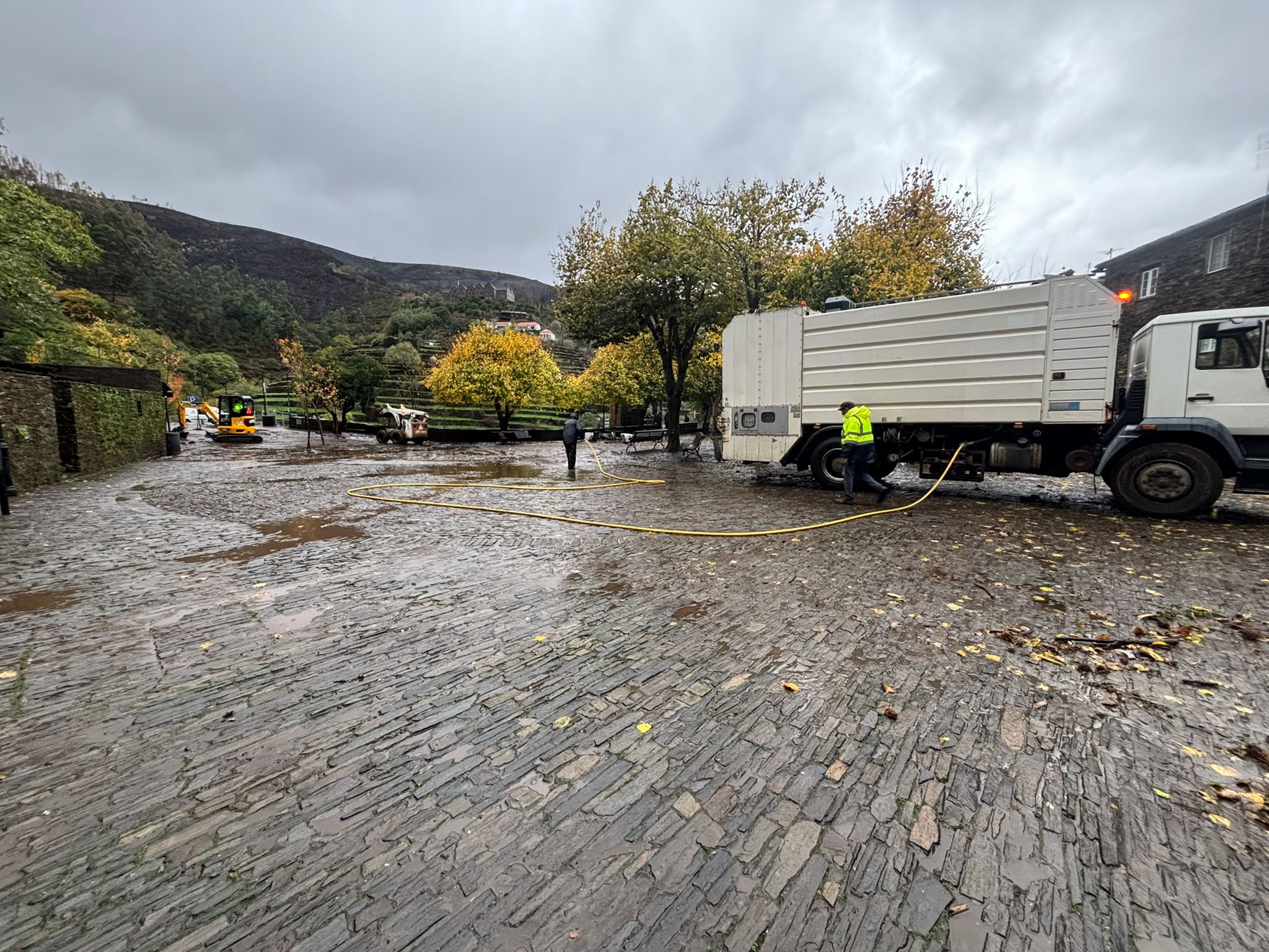 Reaberta estrada de acesso ao Piódão via Arganil