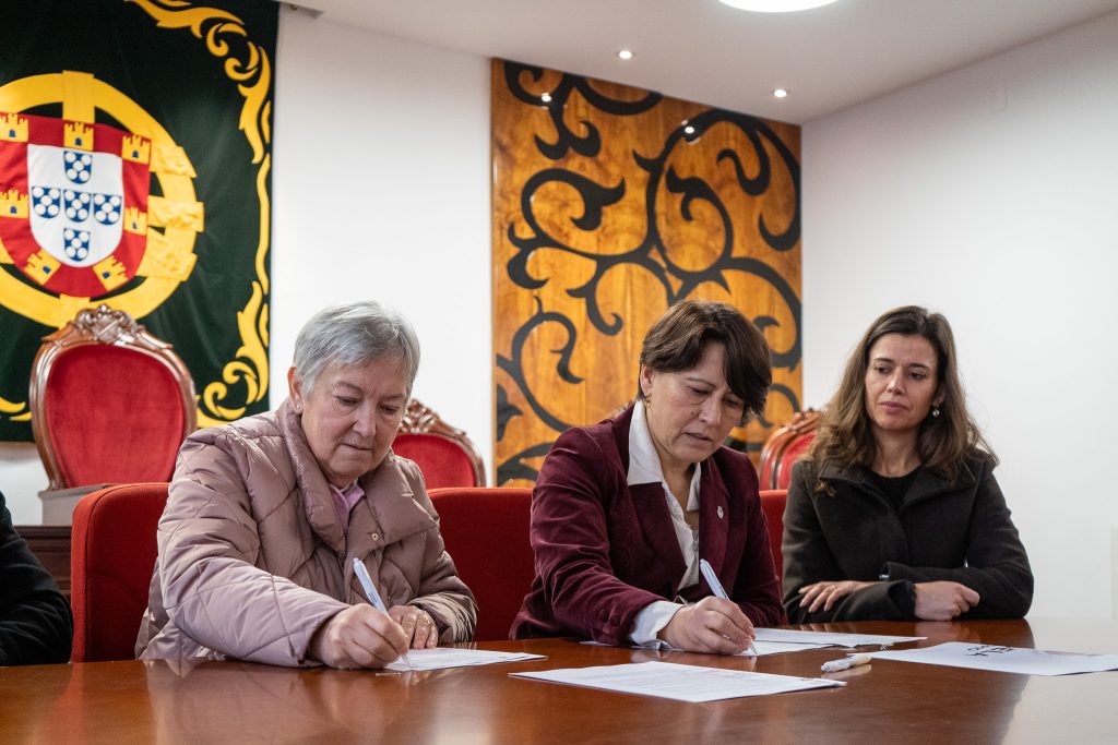 Apoios na cultura e ação social