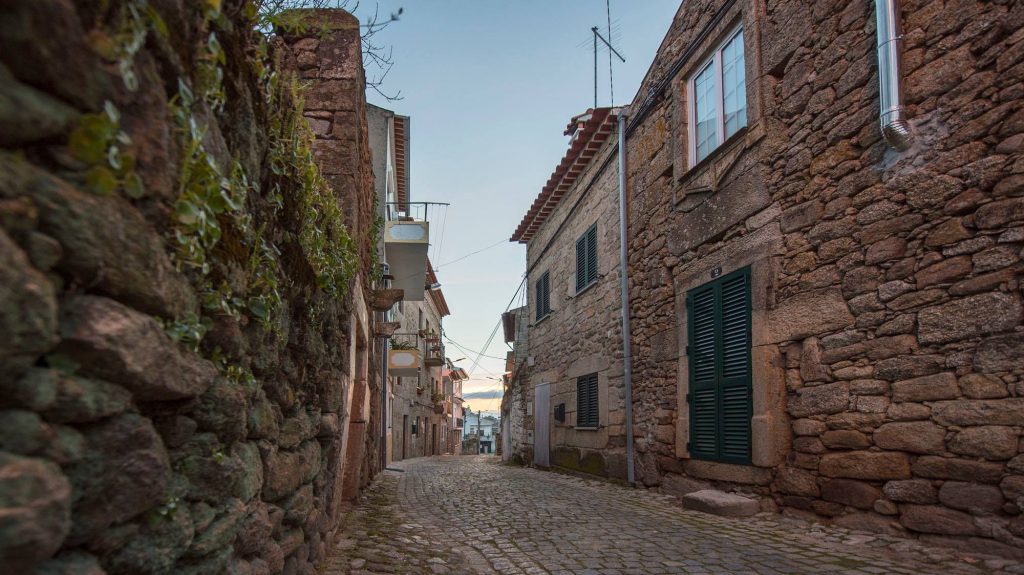Livro “São Miguel de Acha – Tradições, Memórias e Costumes: Ciclos de um Povo” dá voz à memória da comunidade @CM Idanha-a-Nova