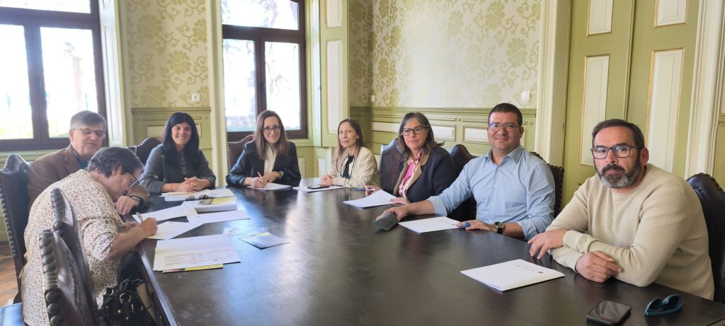 Banco leite balanço @CM Cantanhede