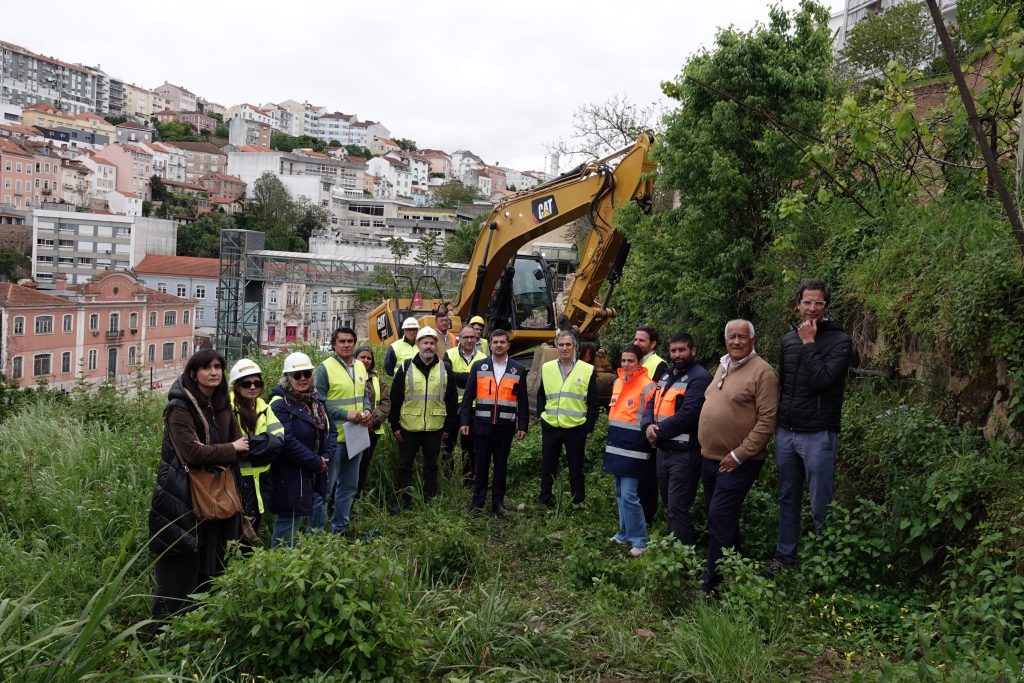 Coimbra inicia obra de estabilização na Cerca de Santo Agostinho após deslizamento de terras @CM Coimbra