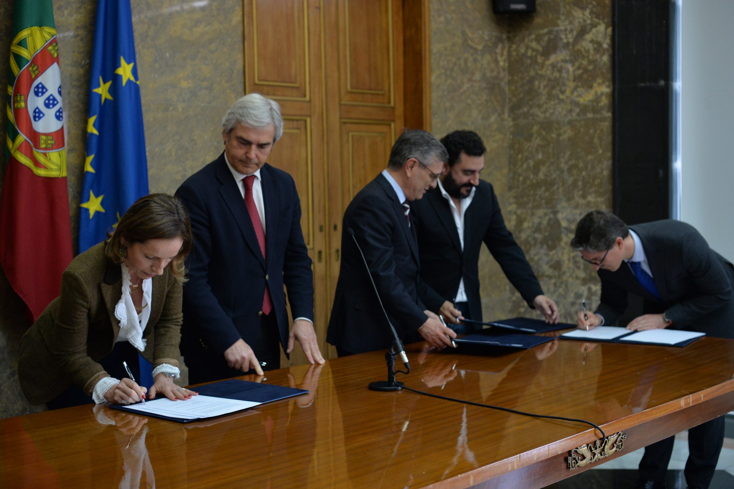 Defesa e Sindicato dos Médicos acordam melhorias nas carreiras do Hospital das Forças Armadas @MDM