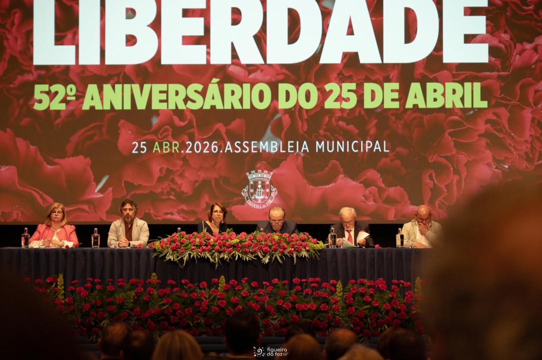 Figueira da Foz comemora 52 anos da Revolução dos Cravos @CM Figueira da Foz
