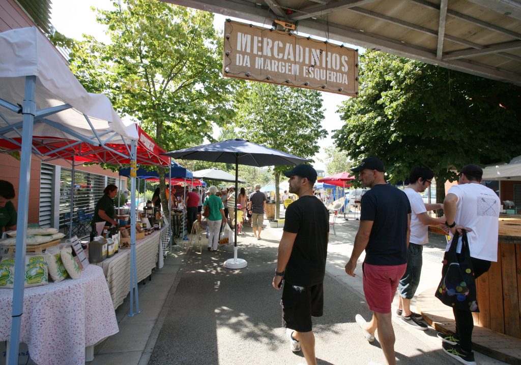 Mercadinhos da Margem Esquerda regressam este domingo ao UC Exploratório @UC Exploratório