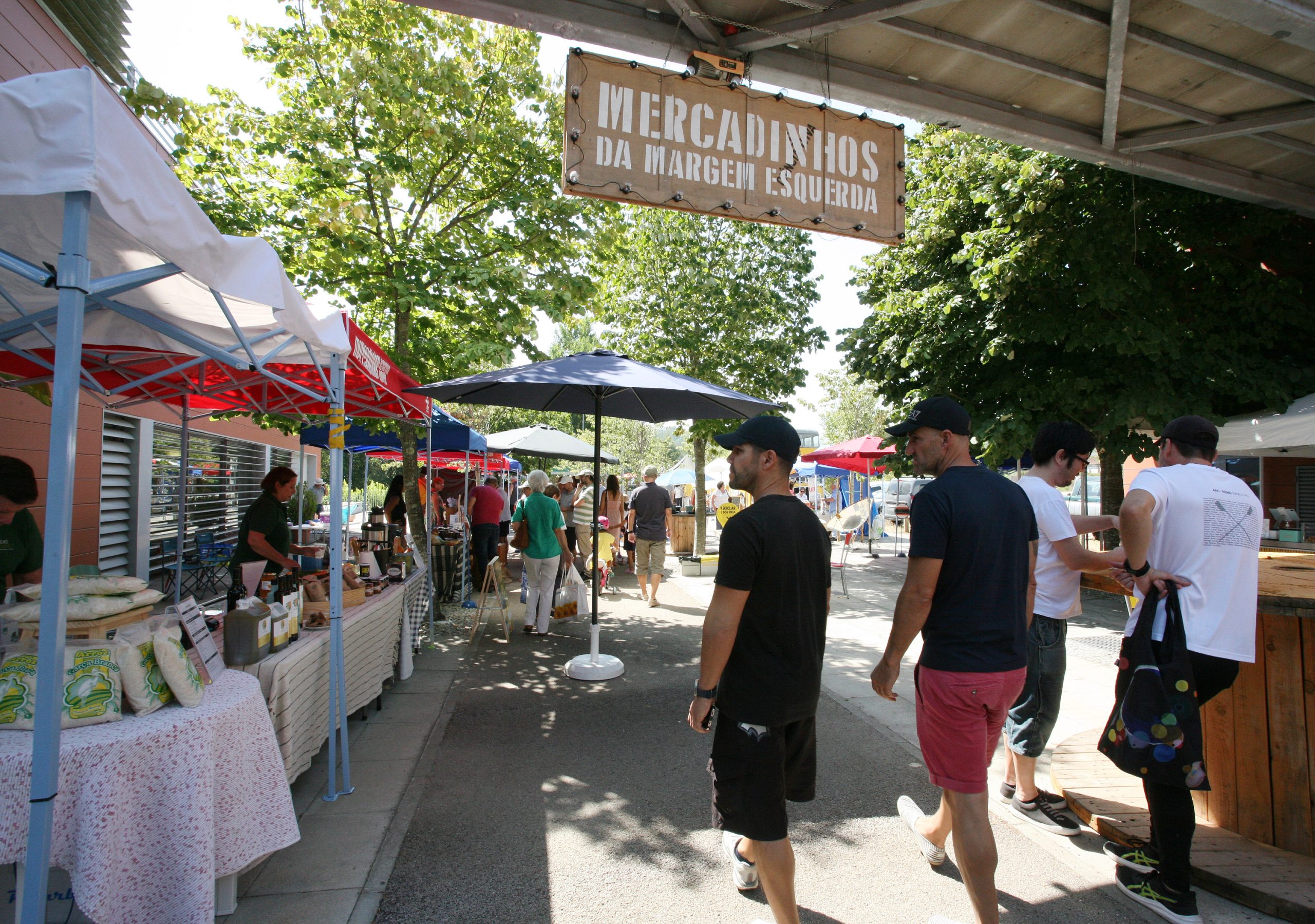 Mercadinhos da Margem Esquerda regressam este domingo ao UC Exploratório @UC Exploratório