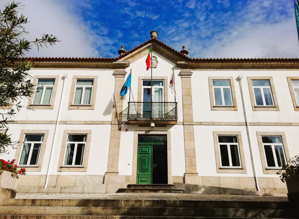 Câmara Municipal de Oliveira do Hospital reforça as verbas transferidas para as freguesias @CM Oliveira do Hospital