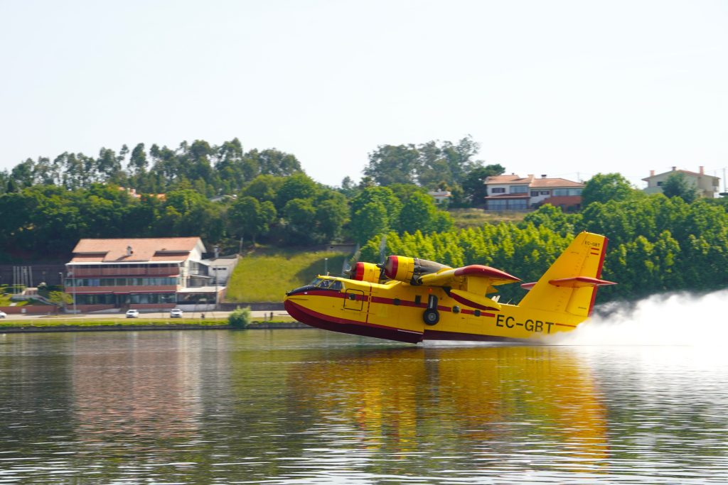 Pateira de Fermentelos preparada para abastecimento de aviões Canadair no combate a incêndios @CM Águeda