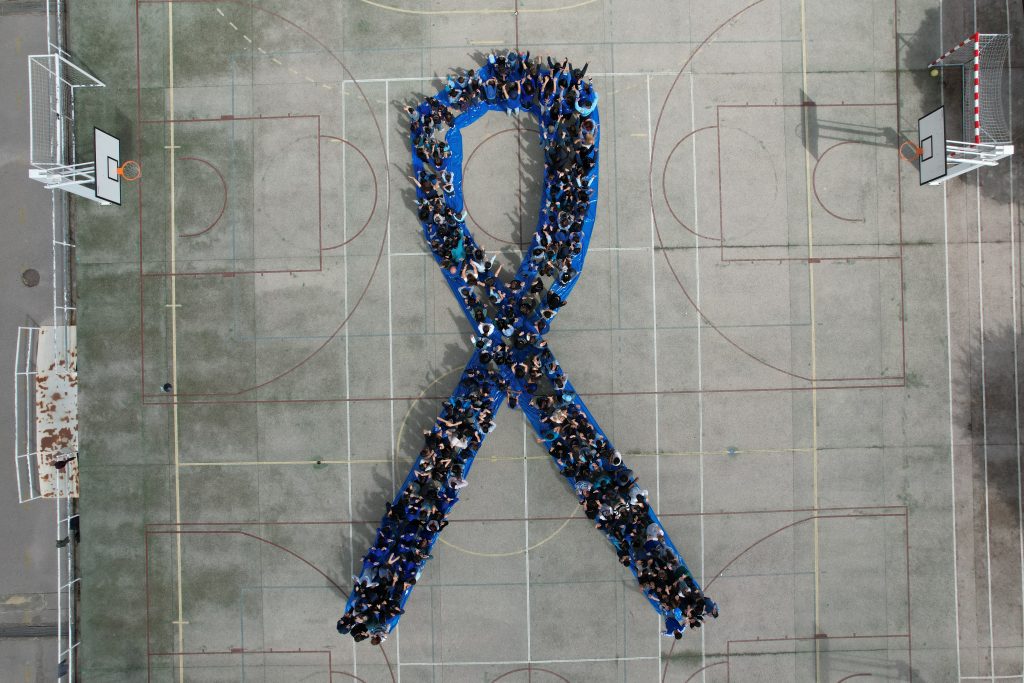 Campanha Laço Azul envolve alunos do Agrupamento de Escolas Infante D. Pedro @CM Penela