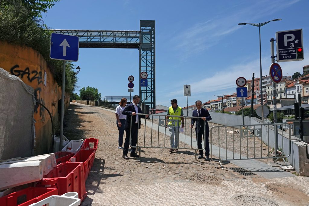 Estacionamento do Mercado e acesso à Alta reabrem após estabilização na Cerca de Santo Agostinho @CM Coimbra