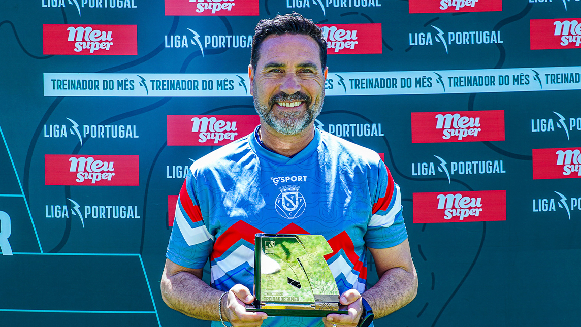 Prémio Treinador do Mês de abril da Liga Portugal 2 Meu Super foi entregue a Rui Ferreira, técnico do FC Felgueiras @Liga Portugal