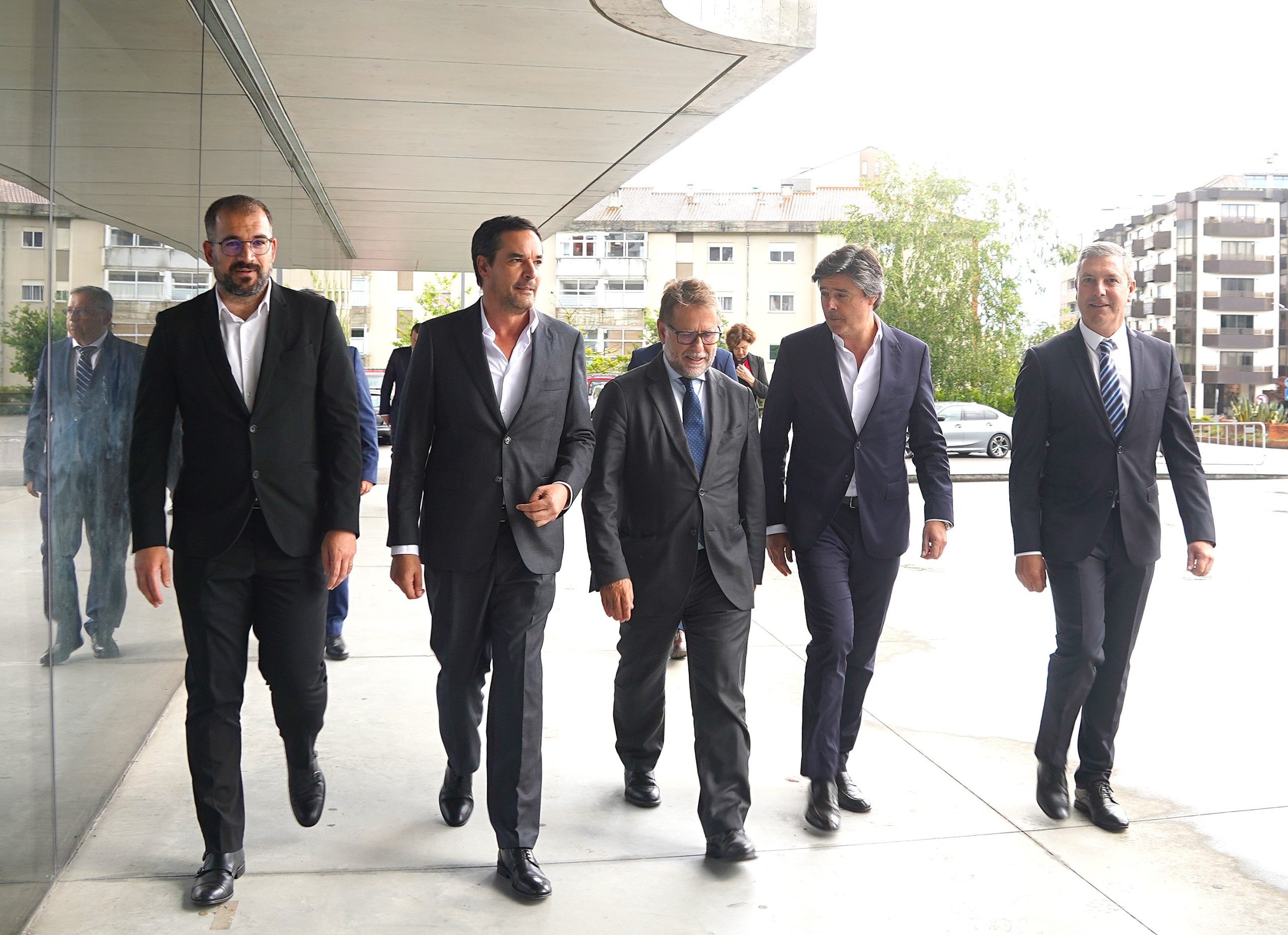 Águeda apela a reforço de meios em encontro com bombeiros e Governo @CM Águeda
