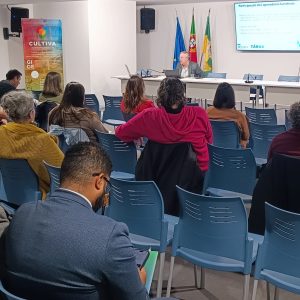 Tábua repudia encerramento da agência do Banco Santander no concelho @CM Tábua