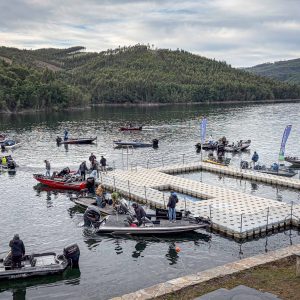 "O Rio Que Nos Une": 60 embarcações, dois concelhos e um fim desemana de pesca desportiva no Zêzere @CM Pampilhosa da Serra