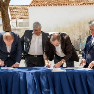 Consignada obra da reabilitação das Redes de Abastecimento de Água e deDrenagem de Águas Residuais Domésticas e Pluviais na Rua Direita do Monte @CM Figueira da Foz